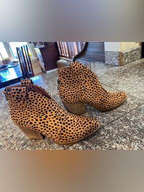 CCOCCI Women's Cheetah Print Ankle Boots chunky brown heel 6.5 new